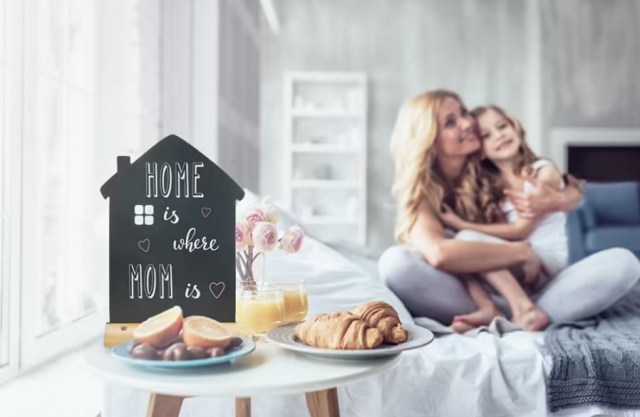 Stolná popisovacia tabuľa s dreveným stojančekom a 1 popisovačom, HOUSE_2